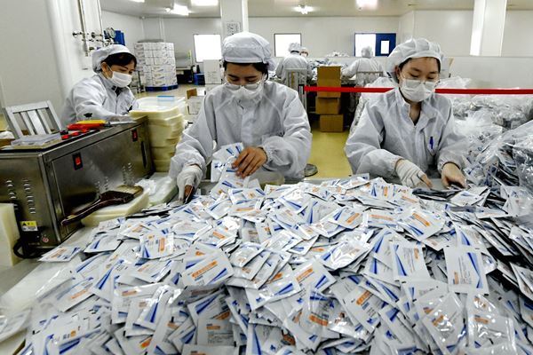 コロナで懸念される薬品不足 変異種流行で物流停止の可能性も