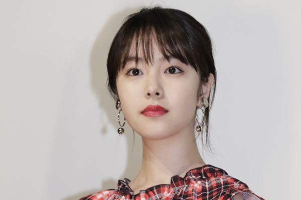 唐田えりかの再起に必要なこと いっそ謝罪せず全スルーの道も