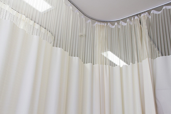 行政が対策遅れを責任転嫁？医療財団理事長「民間病床も限界近い」