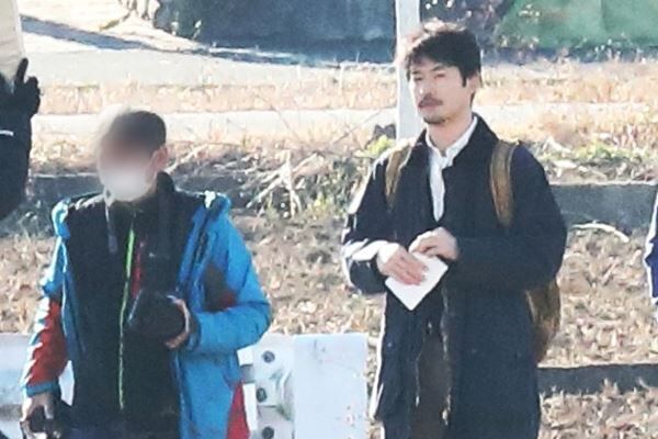 竹野内豊 黒木華と反復横跳び 月9の和やかすぎる撮影現場 21年1月27日 ウーマンエキサイト 1 3