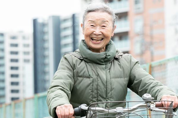 『スッキリ』で話題！90歳トレーナー・タキミカさんって？