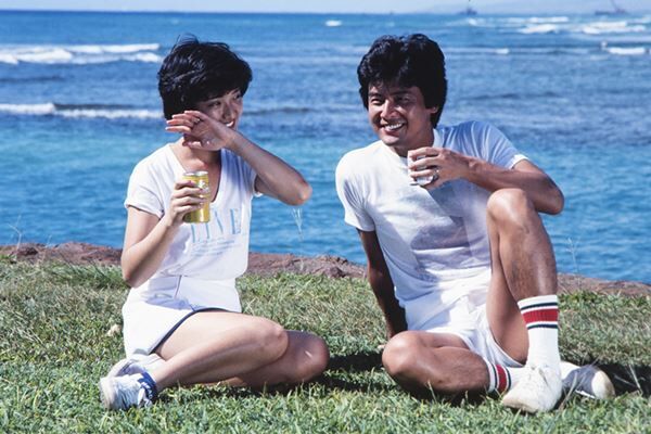 80年11月、新婚旅行先のハワイで。