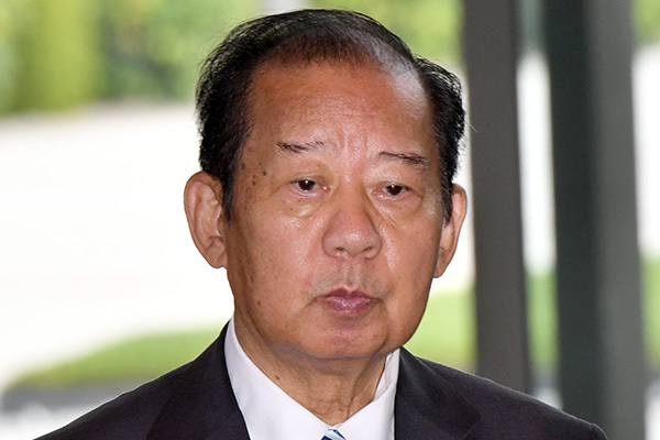 女性議員見学も発言権なし　二階幹事長に「見下してる」の異論