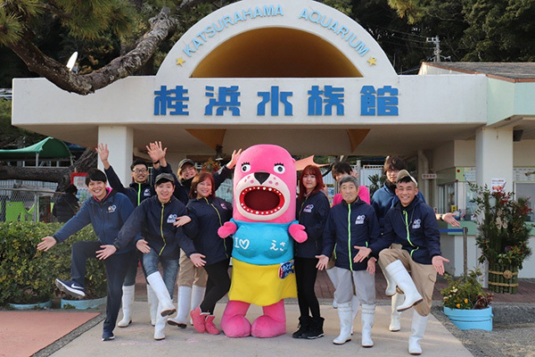 文芸誌が異例の売れ行き！桂浜水族館おとどちゃんエッセイ