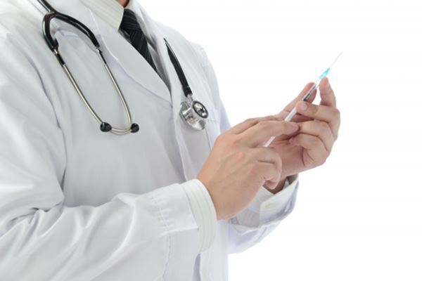 「新型コロナワクチン、接種しますか？」医師23人アンケート