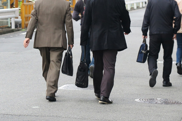 「とりあえず再雇用」の考えはNG！定年後見据え準備すべきこと