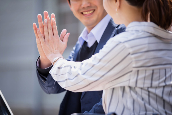 個人事業主が扶養から外れるのは損？ダメージ抑えるコツ