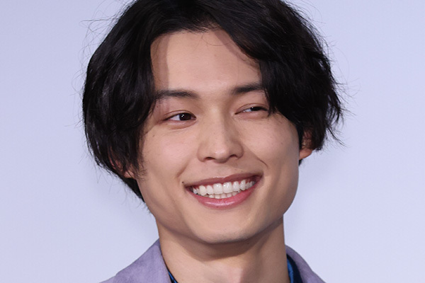 SixTONES松村北斗の潔癖＆クールな“三角関係”恋愛観