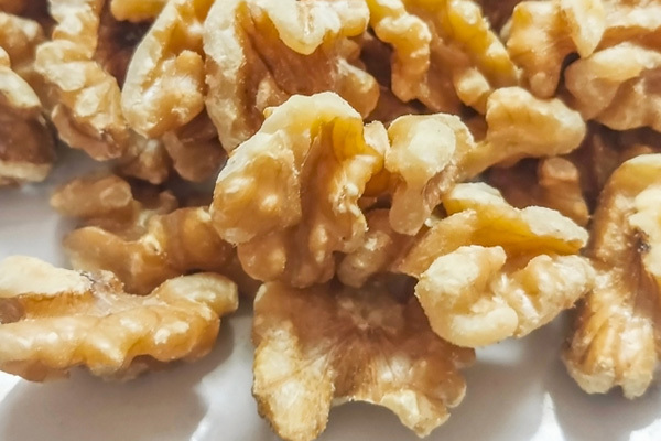 健康効果持つナッツに医師が新提言「生薬と組み合わせ摂る」