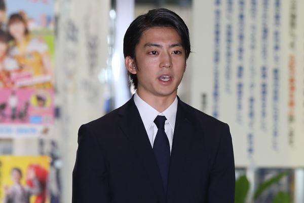 伊藤健太郎「絶対引退しない」と表明 山本舞香も酒断ちで支援