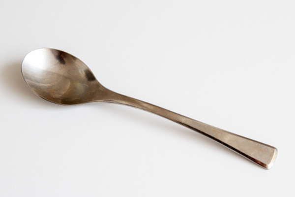 “えづかない”は衰えの証拠　冷やしスプーンで舌の動きを柔軟に