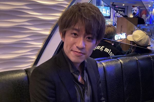 大川隆法長男がホストになっていた！初日で売り上げ43万円