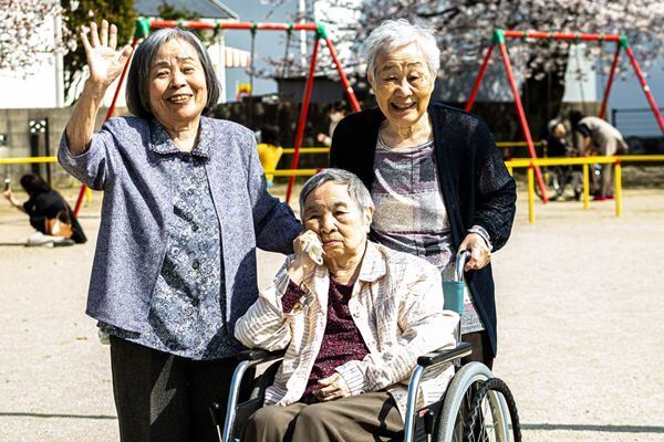 「病気＝不幸せ」ではない。認知症ラジオMC3人合わせて265歳！