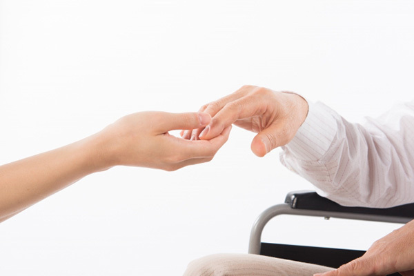 実例で見る「自分を犠牲にせずに済む」親の介護サービス