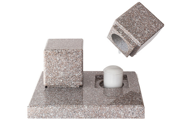 「リビングに墓」墓じまいや散骨でもない新しい弔い方「宅墓」