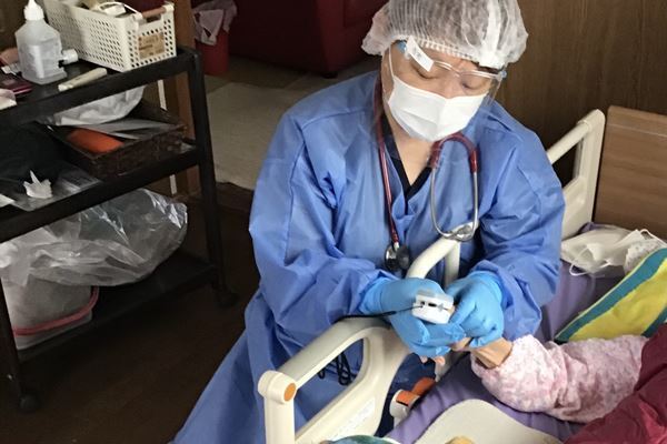 夫看病で妻も重症化 大阪の自宅待機患者が直面する深刻な現実