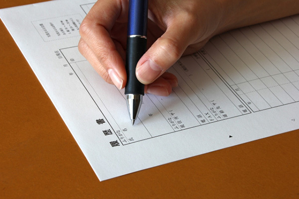 応募するまで半年…職場で号泣…主婦のパート復帰体験記