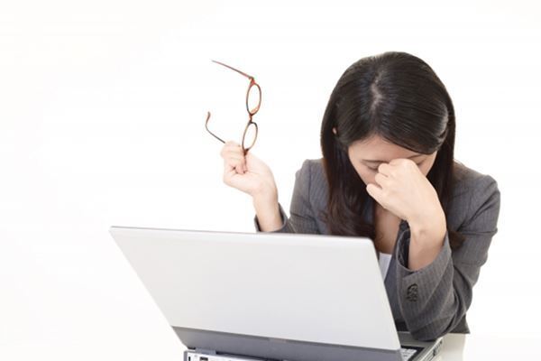 12秒まばたきを我慢できる？ 眼科医監修セルフドライアイ診断