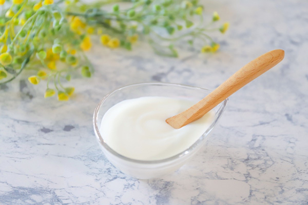 ヨーグルトや発酵食品がおならの原因に!?おならの新常識