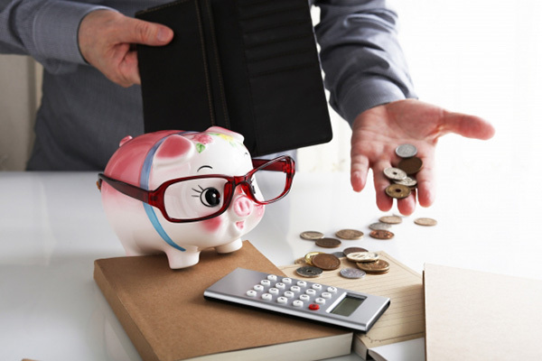 カギは「自己投資」、夫の小遣いは「定額」より「その場決め」で