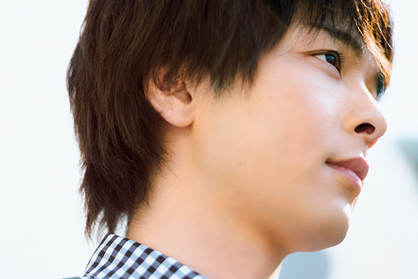 中村倫也「惚れっぽい人になりたい」初エッセイで告白