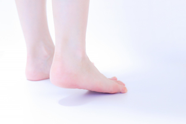 バランス力を鍛えるための「かかと上げ」と「ランダム歩行」