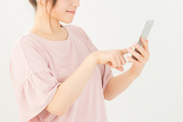 「自分の顔を待ち受けに」2秒見るだけで“やる気アップ”効果