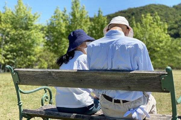 老後破綻しないために妻は知っておきたい「夫の定年後の3つの崖」