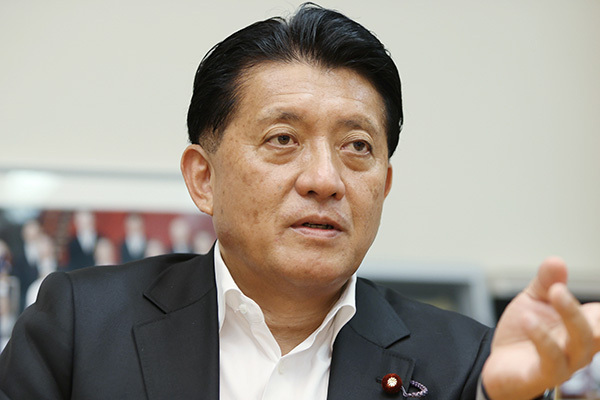 平井卓也大臣「完全に干す」発言に“まるでヤクザ”と戦慄の声