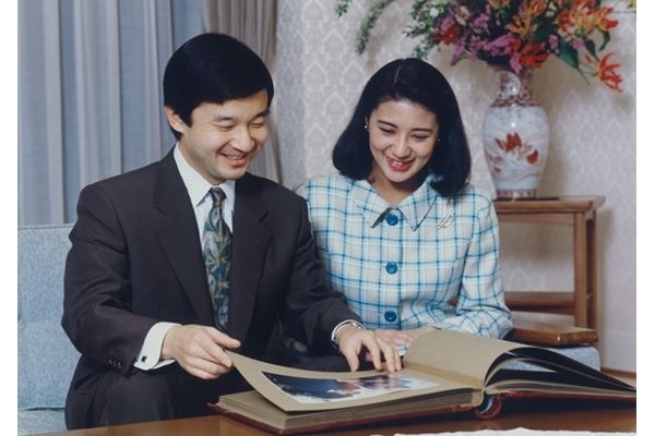 ご婚約内定から5カ月！　両陛下ご結婚までの軌跡アルバム