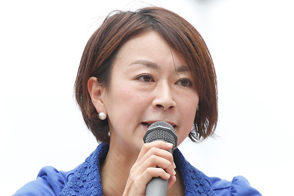 山尾議員　突然の政界引退に疑問続出「説明責任果たしてない」