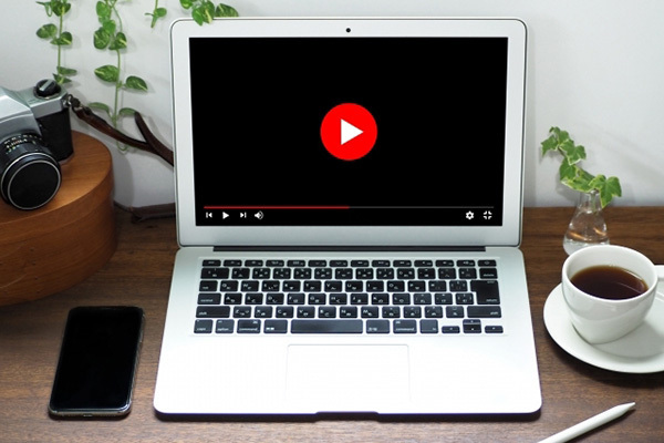 大宴会報道に非難轟々でも…問題YouTuberの登録者が激減しない訳