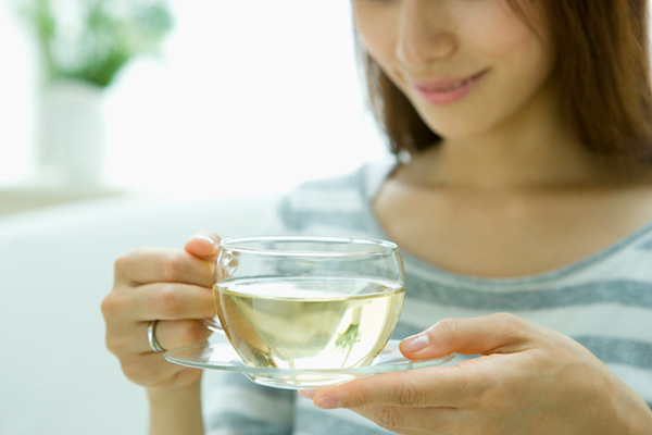 寝苦しい夏の夜もぐっすり！薬剤師が教える“おやすみハーブ”