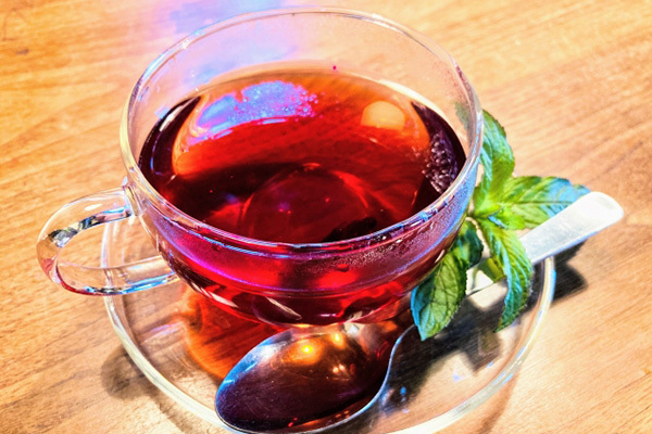 夏バテ、疲労、クーラー冷えはハーブティーで解消する