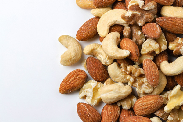 くすみとむくみ…40代以降に急増する悩み解決に食べたい食材