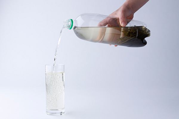自然に減塩、カロリー減を実現「ペットボトルこんぶ水」作り方