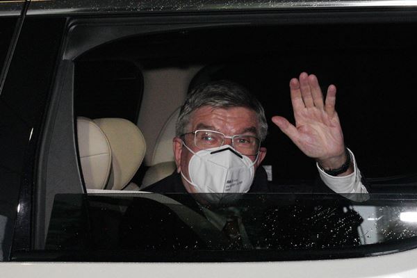 バッハ会長　人件費だけで1億円…車も特注のVIPすぎる警備体制