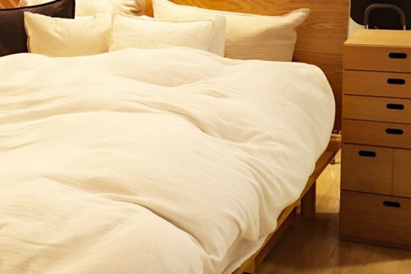シーツ、枕カバー、靴…見逃し注意の「体臭のもと」