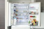 冷蔵庫内の収納に「スッキリ見える白のプラケース」がダメな理由