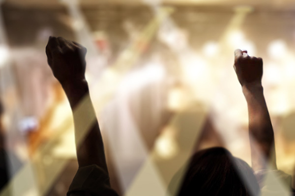 待望のデビュー！なにわ男子サプライズな涙を緊急レポート