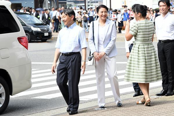 雅子さま夏のご静養スタイルと愛用ブランドバッグ3選