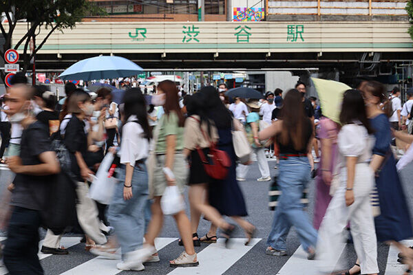 8月10日の渋谷の街。ラムダ株は上陸している可能性が（写真：つのだよしお／アフロ）