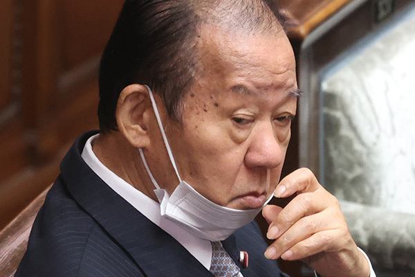 二階幹事長ら 国民に“4人まで”要請も5人で会食…「バカにしすぎ」と怒り爆発
