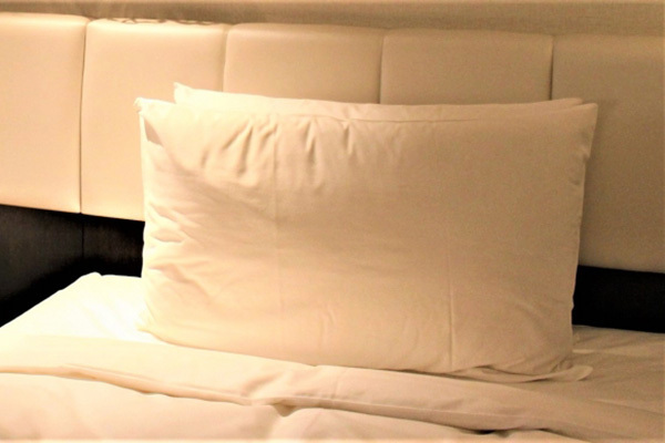 腎臓が悪い人は要注意！“生え際の白髪”対策に枕選びが重要なワケ