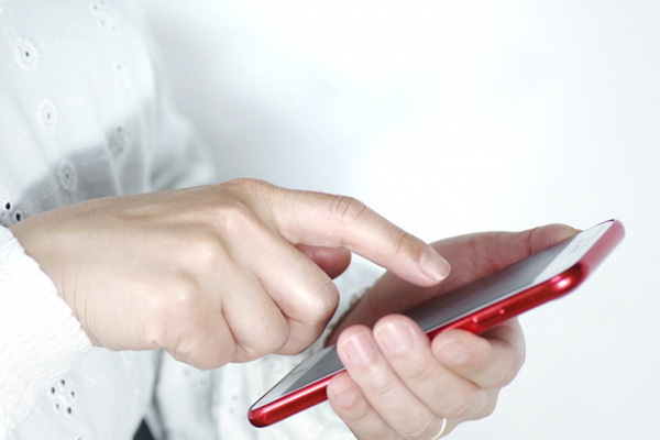 ファーストクラスで世界一周も！年間10万貯める4つのポイント活用術