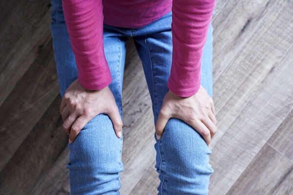 50代以上の女性は要注意！巣ごもりが「変形性膝関節症」引き起こす