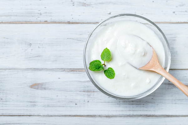 腸内環境を良くしたいなら、ヨーグルトを単品で食べてもダメ