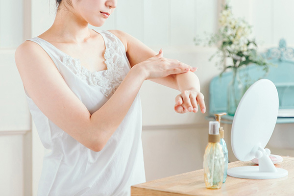 季節の変わり目はサメ肌に…更年期後の体の悩みを女医が解決