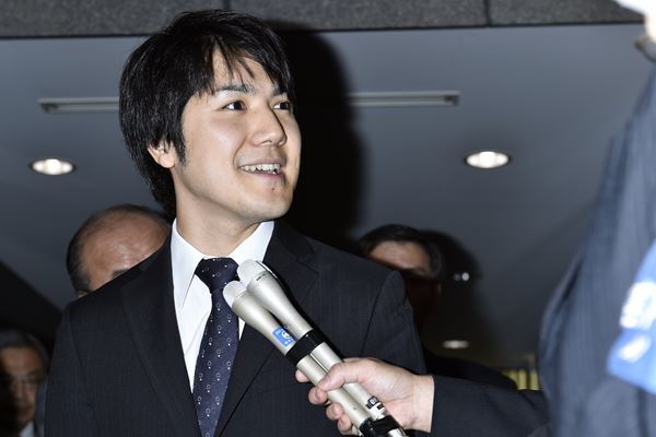 小室圭さん 自民党総裁選に注目が集まる隙の“ドサクサ帰国”に波紋