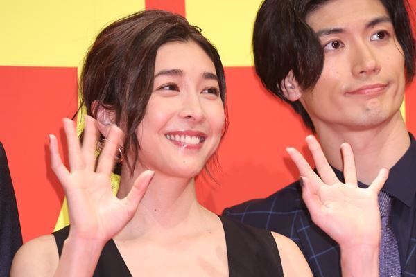 【命日】竹内結子さん　ラブコメからシリアスまで…写真で振り返る名女優の変遷